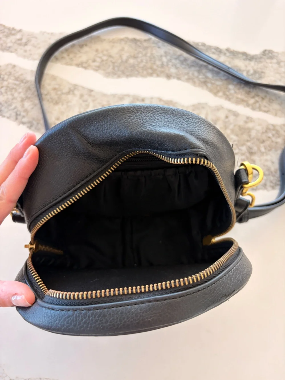FAWN Round Crossbody Bag – Black Pebbled Vegan Leather | Minimalist